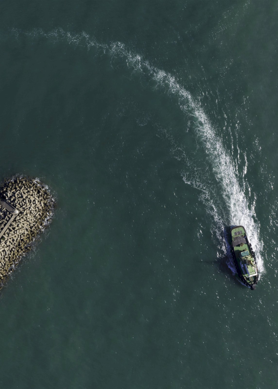 Expert<br/>in real estate <br/>at the coast